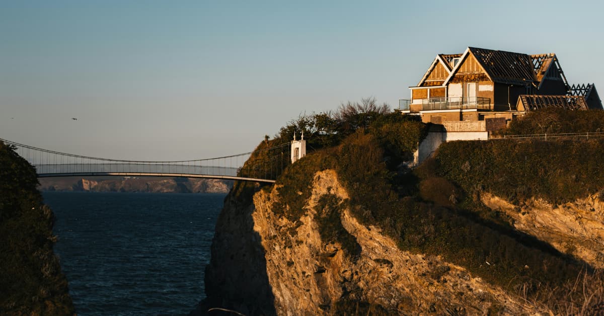 Cliffside house design