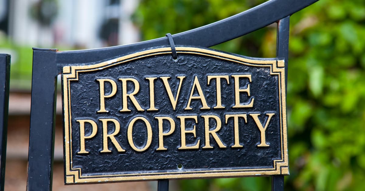 luxury home privacy design